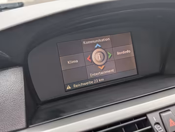 BMW 523i Lim. Xenon. Klimaaut. Temp. Sitzh. Vorschaubild 11