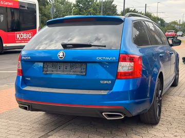 Skoda Octavia RS 4x4. DSG. NAVI. AHK. KESSY. SHZ Vorschaubild 6