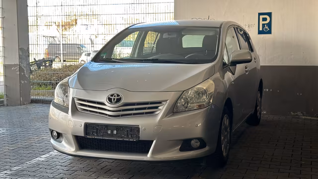 Toyota Verso RFK. Temp. 7-Sitzer. Baujahr 2012 (197.200 km, Benzin, 147 PS) - Gebrauchtwagen bei Autohaus Dörrschuck Mainz