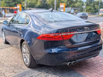 Jaguar XF 20d Portfolio 8G LED NAVI LEDER KAMERA ab199€ Vorschaubild 4