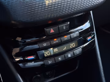 Peugeot 2008 GT-Line Edition NAVI. KAMERA. AUTOM Vorschaubild 21