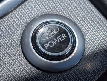 Ford Focus CC Titanium 2.0. SHZ. XENON. KEYLESS Vorschaubild 30