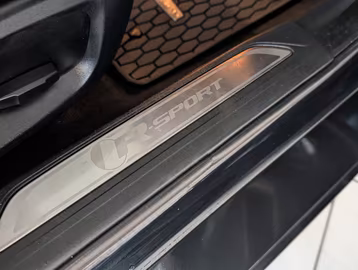 Jaguar XE 25t R-Sport AWD KAMERA Sitzheiz. PANORAMA Vorschaubild 30