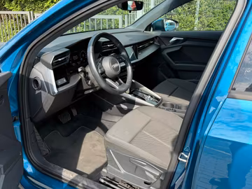 Audi A3 Sportback Attrac NAVI. LED. S-TRONIC Vorschaubild 6