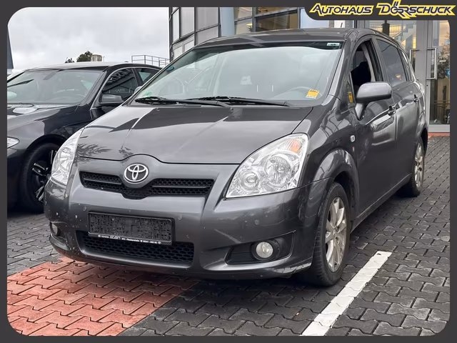 Toyota Corolla Verso 1.8 Team 7Sitzer PDC AHK Baujahr 2008 (188.861 km, Benzin, 129 PS) - Gebrauchtwagen bei Autohaus Dörrschuck Mainz