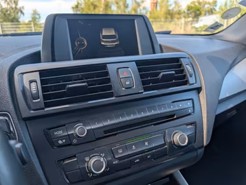 BMW 116d Lounge AUTOMATIK. PDC. TEMPOMAT. BT Vorschaubild 24