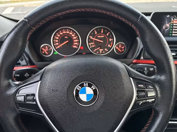 BMW 318d GT Navi. Sportsitze. PDC. Vorschaubild 13