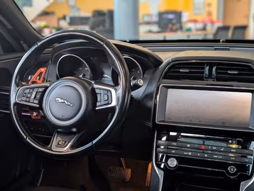 Jaguar XE 25t R-Sport AWD KAMERA Sitzheiz. PANORAMA Vorschaubild 28