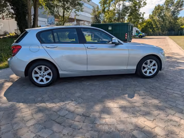 BMW 116d Lounge AUTOMATIK. PDC. TEMPOMAT. BT Vorschaubild 11