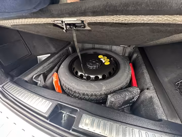 Mercedes-Benz GLE 350d 4MATIC AMG Line. PANO. 360°Kamera. NAVI Vorschaubild 24