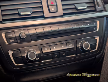 BMW 320d Touring Modern Line*SPORT-AUT*NAVI*XENON Vorschaubild 28