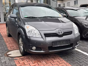 Toyota Corolla Verso 1.8 Team 7Sitzer PDC AHK Vorschaubild 2