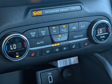 Ford Focus Active X NAVI.MATRIX-LED.HUD.KAMERA Vorschaubild 14