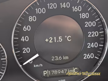 Mercedes-Benz E 220 CDI Elegance *LEDER*AUTOMATIK*TEMPOMAT* Vorschaubild 17