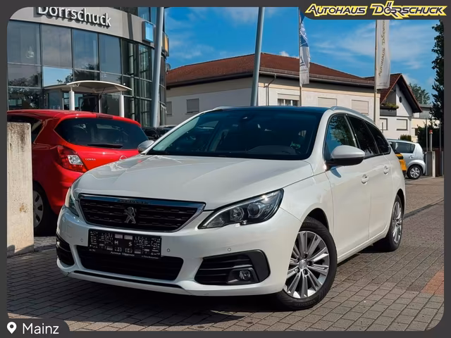 Peugeot 308 Allure PANO. NAVI. Kamera. Keyless Baujahr 2019 (118.900 km, Benzin, 131 PS) - Gebrauchtwagen bei Autohaus Dörrschuck Mainz