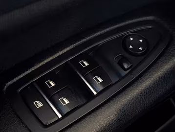 BMW 118i Sport Line *LED*NAVI*SHZ*PDC*AUTOMATIK* Vorschaubild 18