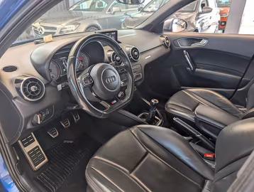 Audi S1 Sportback quattro 4x4. NAVI. SHZ. PDC Vorschaubild 7