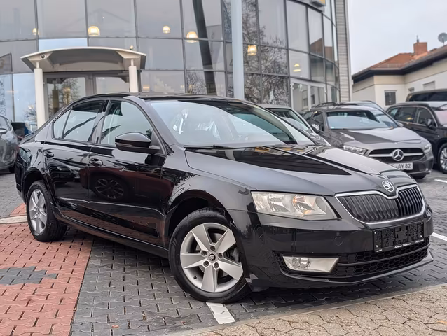 Skoda Octavia Lim. Ambition 1.6 TDI Klima PDC - Foto 1 von 30 - Autohaus Dörrschuck Mainz