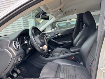 Mercedes-Benz CLA 200 d Shooting Brake AMG Line. NAVI. Kamera Vorschaubild 6