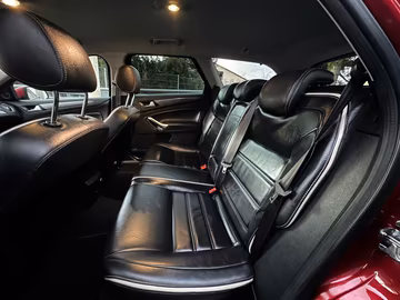 Ford Mondeo Turnier Business*LEDER*SITZKLIMA*AHK*XENO Vorschaubild 6