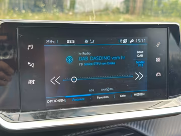 Peugeot 208 GT EAT8. NAVI. KAMERA. LED Vorschaubild 24