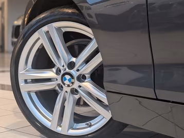 BMW 118i Sport Line *LED*NAVI*SHZ*PDC*AUTOMATIK* Vorschaubild 9