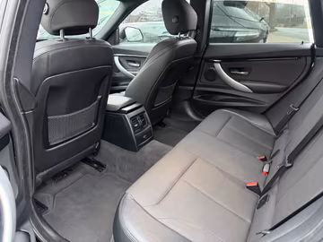 BMW 320d xDrive GT Sport Line PANO. HUD. Kamera Vorschaubild 5