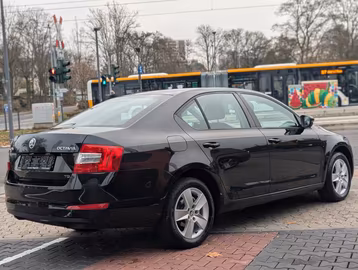 Skoda Octavia Lim. Ambition 1.6 TDI Klima PDC Vorschaubild 4