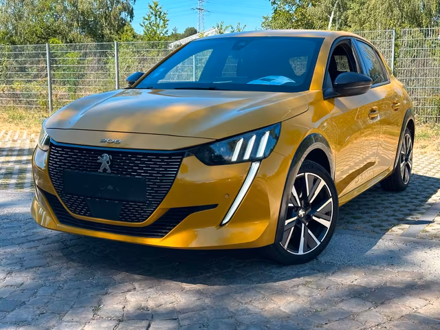 Peugeot 208 GT Line NAVI. KAMERA. LED. PDC Baujahr 2020 (72.600 km, Benzin, 101 PS) - Gebrauchtwagen bei Autohaus Dörrschuck Mainz