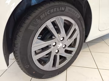 Peugeot 208 1.2 NAVI. PDC. ECO-LED. TEMPOMAT Vorschaubild 18