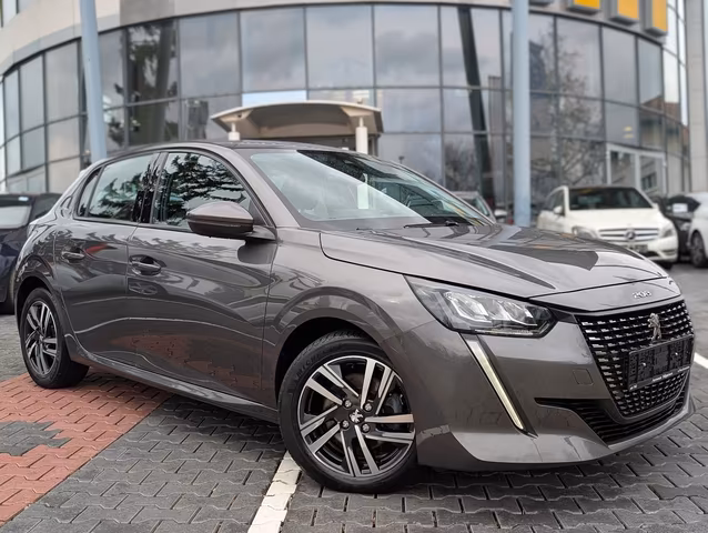 Peugeot 208 Allure LED. AUTOM.KLIMA. TEMPOMAT. PDC Baujahr 2020 (98.103 km, Benzin, 101 PS) - Gebrauchtwagen bei Autohaus Dörrschuck Mainz