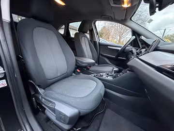 BMW 216d Active Tourer Advantage NAVI. PDC. AUTOM Vorschaubild 9