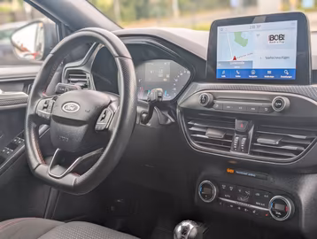 Ford Focus ST-Line *NAVI*LED*KEYLESS*WINTER* Vorschaubild 14