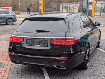 Mercedes-Benz E 200 d T-Modell AMG Line *AHK*NAVI*SHZ*LED*19 Vorschaubild 5