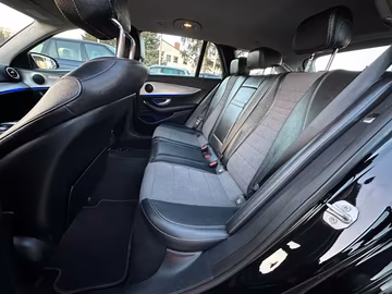 Mercedes-Benz E200 Avantgarde T LED Navi Kamera Spurwechselass Vorschaubild 6