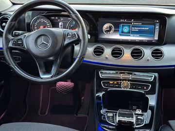 Mercedes-Benz E200 Avantgarde T LED Navi Kamera Spurwechselass Vorschaubild 8