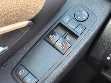 Mercedes-Benz A 150 Klima. Radio. Vorschaubild 12