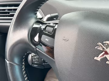 Peugeot 308 Allure NAVI. KAMERA. AUTOMATIK. KEYLESS Vorschaubild 21