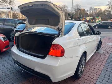 BMW 320d xDrive  Automatik M-Sport Xenon Schiebedach Vorschaubild 6