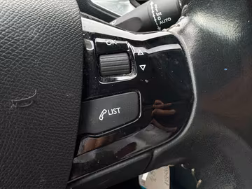 Peugeot 308 SW Allure NAVI. AHK. KAMERA. LED Vorschaubild 18