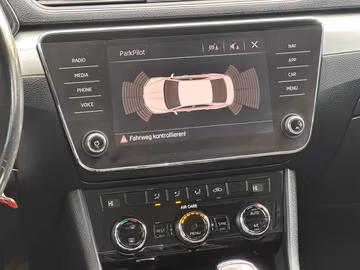 Skoda Superb Ambition *DSG*AHK schwenkbar*NAVI*XENON Vorschaubild 9